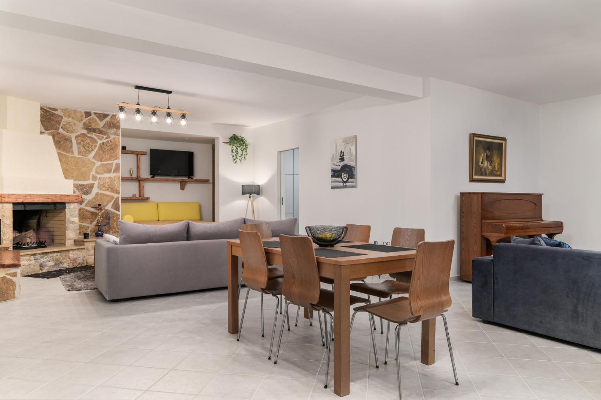 Domelia'S Luxury Apartments Near Airport & Beach Артеміда Екстер'єр фото